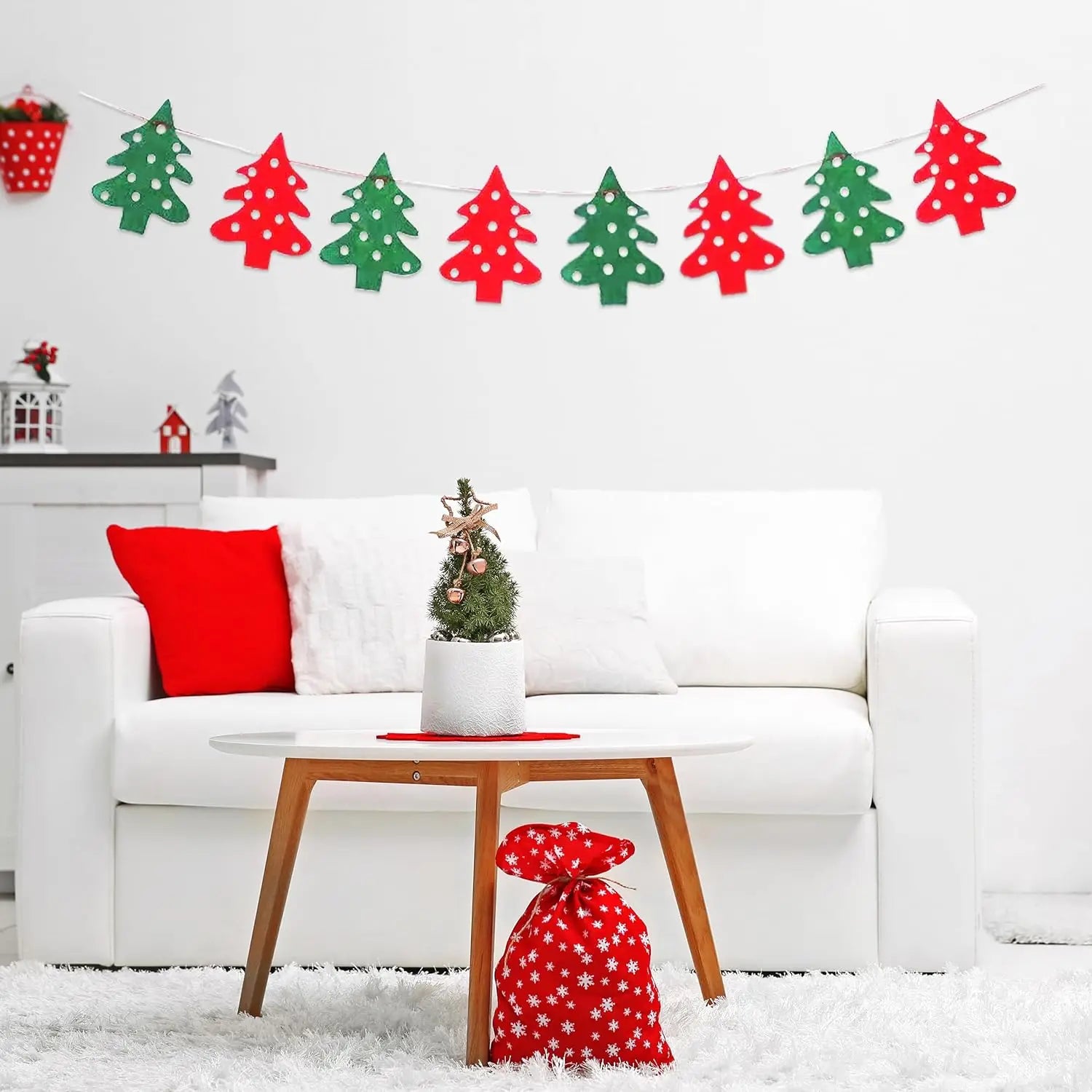 A set of Christmas decorations, flags, home decoration, holiday party supplies, 8 pieces of felt cloth, tree flags.